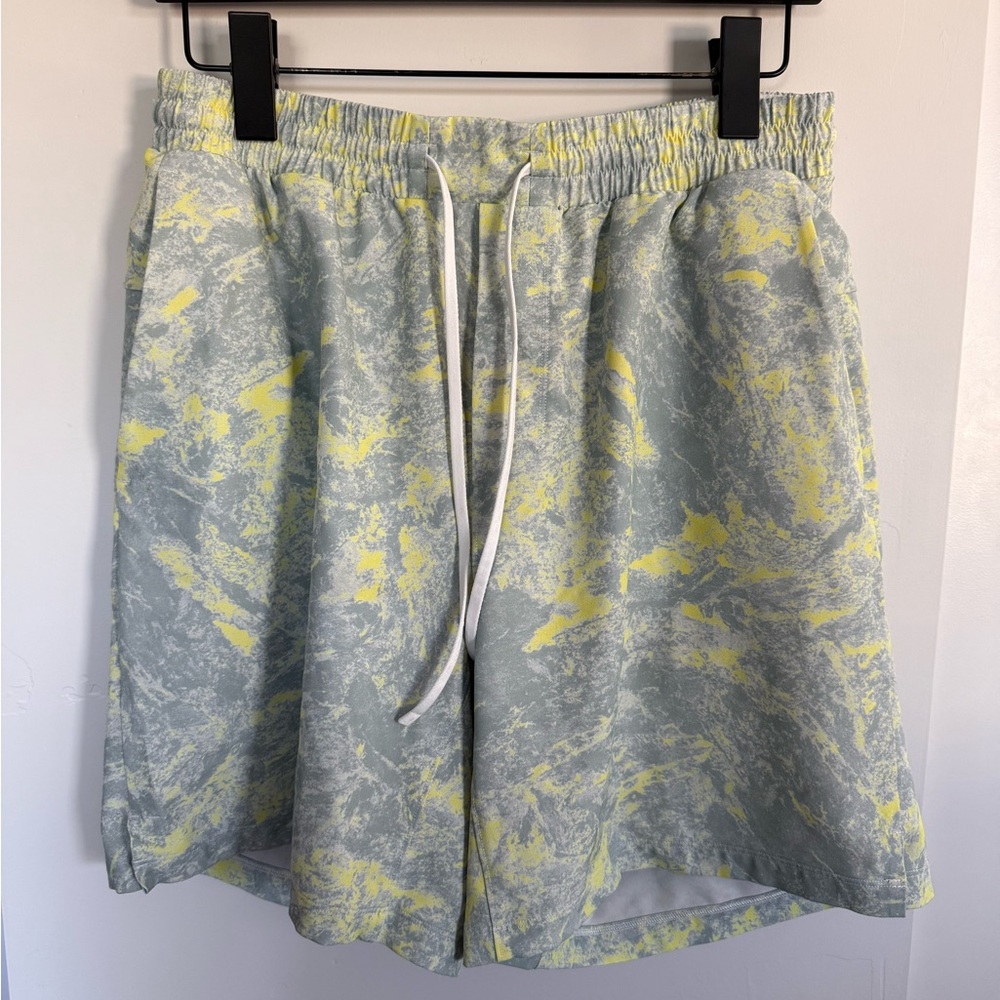 Lululemon Pool Short 7" Size Medium